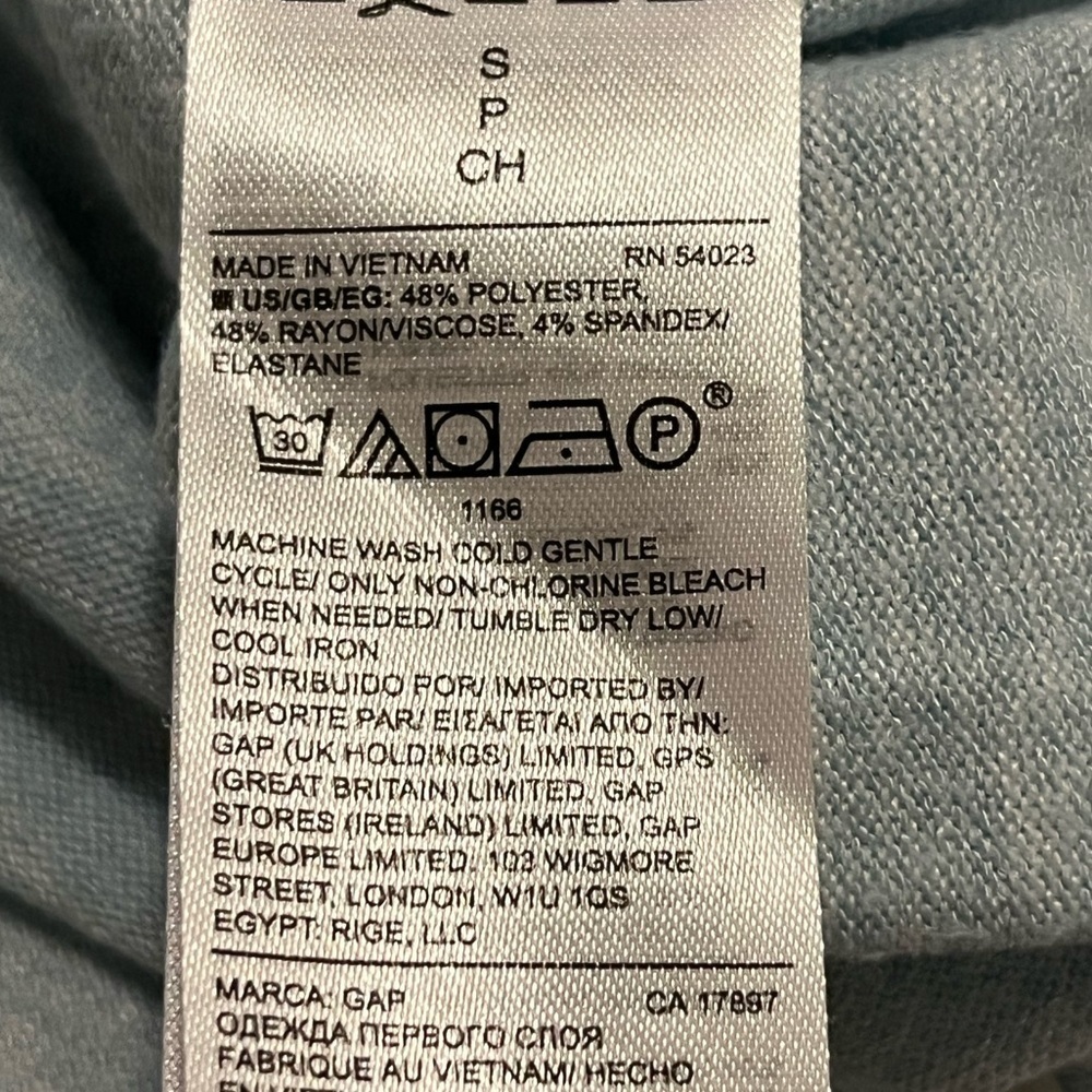 GAP Twisted Racerback Tank - Picture 5 of 5